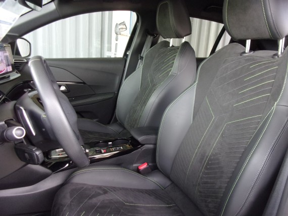 PEUGEOT 208 208 hybrid noire-006.jpg